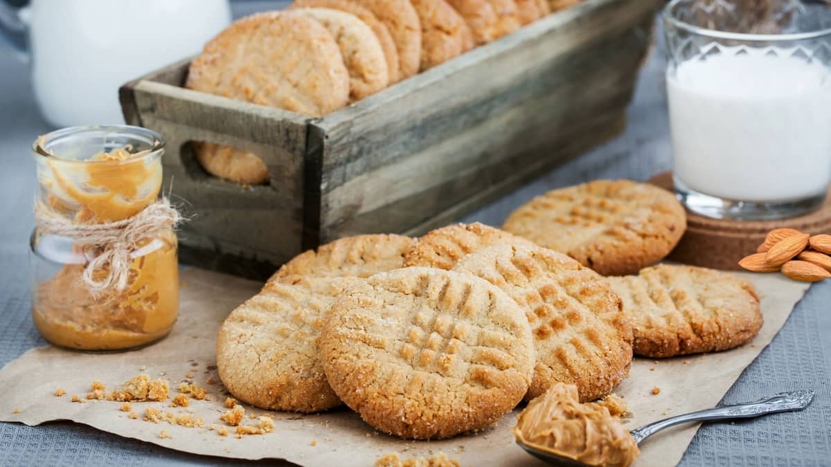 peanut butter cookies without eggs and baking soda