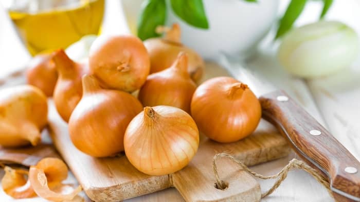  How do you cut onions for fajitas?